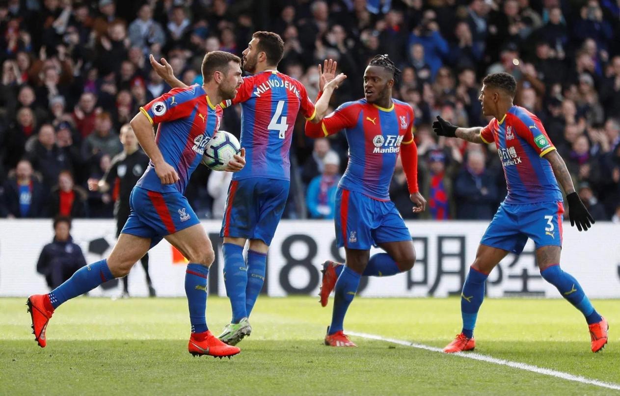 普拉蒂尼等尤文传奇与一线队见面，并参观海瑟尔惨案纪念碑（普拉蒂尼领衔尤文名宿与一线队会晤，致敬海瑟尔惨案纪念碑）