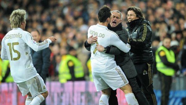 浮嶋敏：无论首发和替补都要为球队做贡献；满意赵松源的表现（浮嶋敏强调首发与替补皆须为球队贡献，并肯定赵松源的表现）