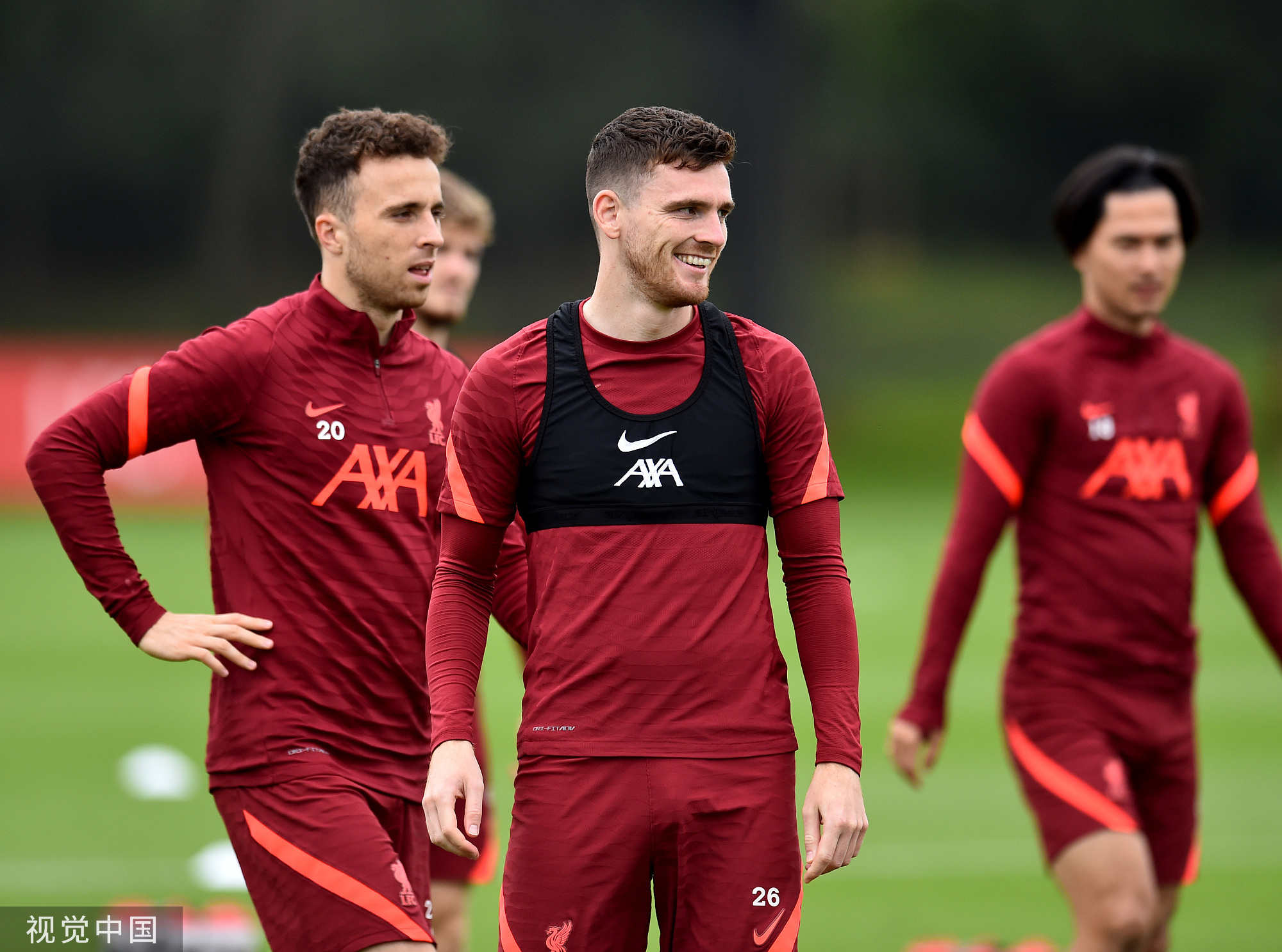 海牛祝贺重庆铜梁龙冲超：愿贵部在2026赛季中超中争创佳绩（海牛恭贺重庆铜梁龙成功冲超，预祝2026赛季中超再创佳绩）