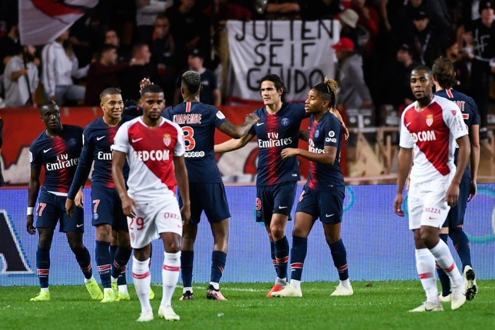 热议U22男足输越南：五后卫+偏哨都输了，非要国际日去忙全运（U22国足负越南引热议：五后卫保守难奏效，疑似偏哨也难救场，国际比赛日仍分心全运会）