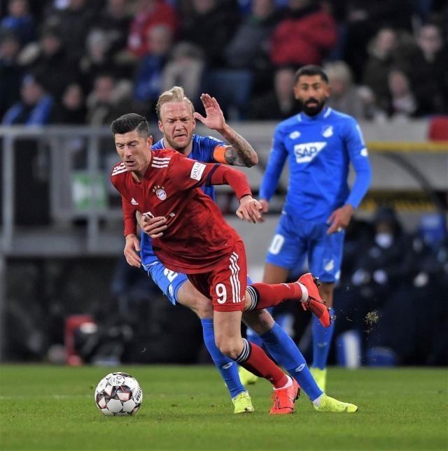 半场战报：科隆0-0圣保利（半场快讯：科隆与圣保利战成0-0）