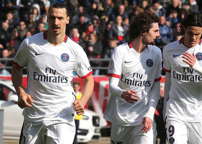 怪不得皇马与利物浦的比赛中蹲坑都蹲不明白（难怪皇马与利物浦这一战让人越看越糊涂）