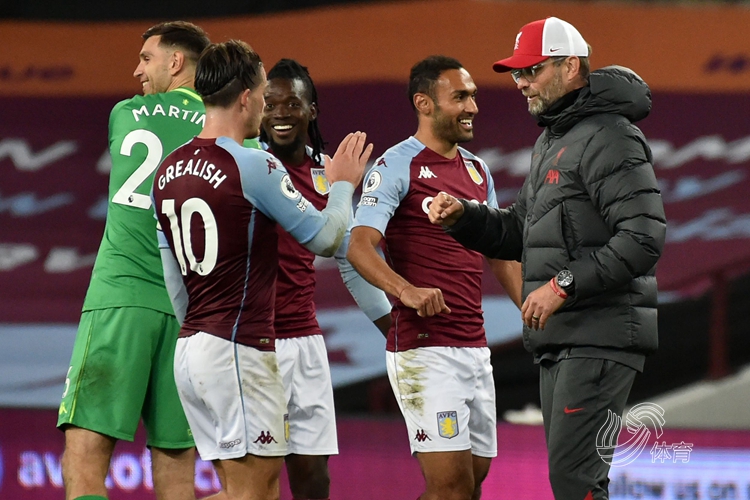 巧合？美国队此前刚赢了世界杯小组赛对手澳大利亚、巴拉圭（巧合还是必然？美国队此前刚战胜过世界杯同组的澳大利亚和巴拉圭）