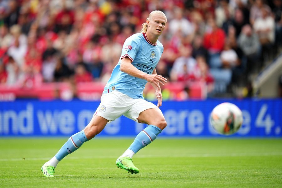 法媒：巴黎和里昂有意承办2028、2029欧联决赛，均已提交意向（法媒称巴黎与里昂欲申办2028、2029年欧联决赛，已递交意向书）